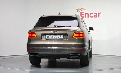 Bentley Bentayga 2017, 18966 км, за 128000000 KRW