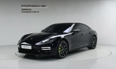 Porsche Panamera · 2023 год