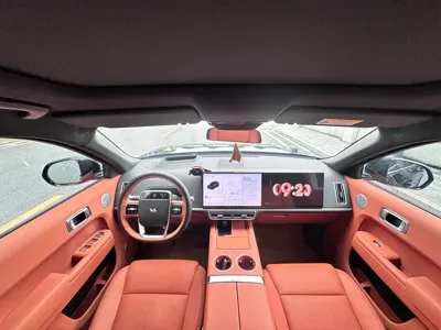 Li Auto Li L9 2023, 40000 км, за 276000 CNY