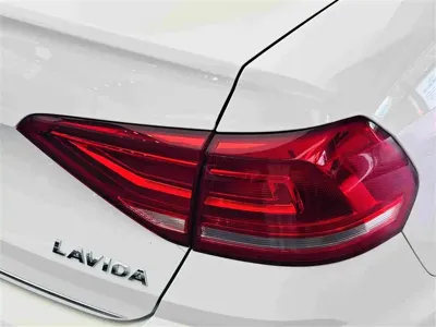 Volkswagen Lavida 2016, 136400 км, за 34800 CNY - фото 12