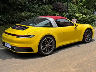 Porsche 911 2022, 14000 км, за 1278000 CNY