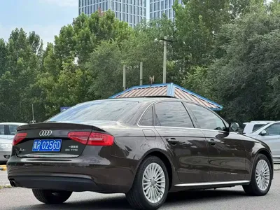 Audi A4L 2016, 90000 км, за 56000 CNY