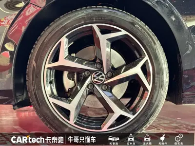 Volkswagen Passat 2025, 7800 км, за 126800 CNY - фото 22