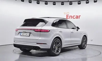 Porsche Cayenne 2023, 41037 км, за 116900000 KRW