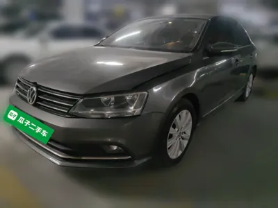 Volkswagen Sagitar · 2015 год