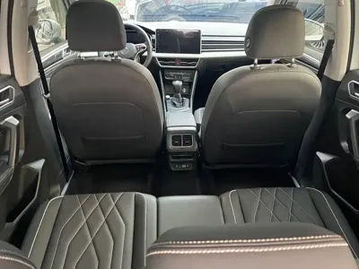 Volkswagen Tiguan L 2023, 10000 км, за 109800 CNY - фото 8
