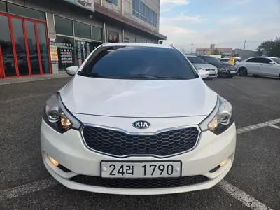 Kia K3 · 2015 год