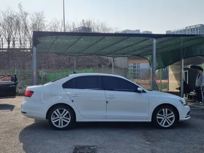 Volkswagen Jetta 2016, 153431 км, за 7200000 KRW