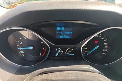 Ford Focus 2015, 69700 км, за 39645.76 CNY - фото 9