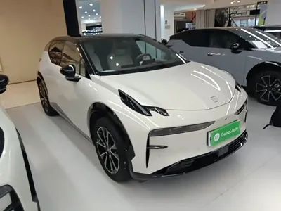 Zeekr X 2024, 5500 км, за 119100 CNY