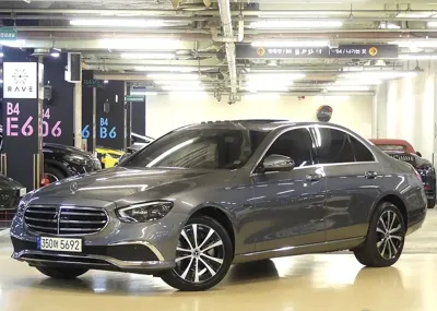 Mercedes-Benz E-Class 2021, 101718 км, за 37300000 KRW