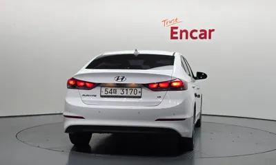 Hyundai Avante 2018, 58331 км, за 9500000 KRW