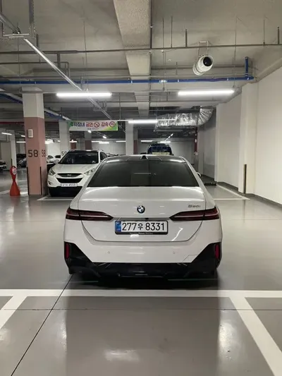 BMW 5-Series 2025, 9500 км, за 69880000 KRW