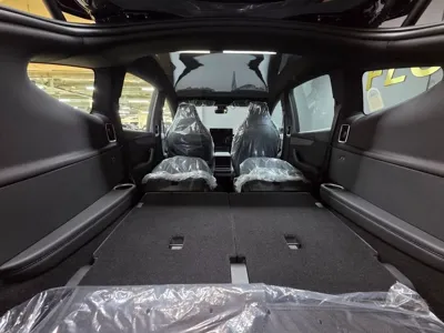Tesla Model Y 2026, 10 км, за 73030000 KRW - фото 11
