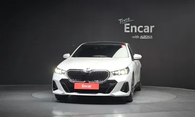 BMW 5-Series 2026, 7684 км, за 117900000 KRW