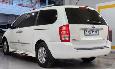 Kia Canival 2012, 199638 км, за 3500000 KRW - фото 6