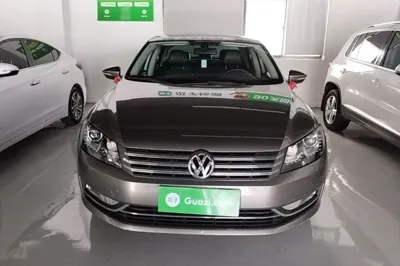 Volkswagen Passat 2014, 128000 км, за 52052.05 CNY
