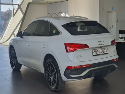 Audi Q5 2023, 50758 км, за 41000000 KRW