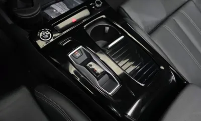 Audi Q6 e-tron 2025, 14072 км, за 67900000 KRW - фото 9