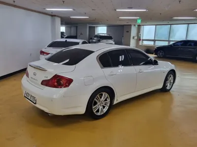 Infiniti G 2011, 74600 км, за 4500000 KRW