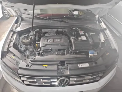Volkswagen Tiguan L 2017, 48400 км, за 56600 CNY - фото 17
