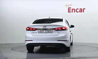 Hyundai Avante 2018, 114152 км, за 8990000 KRW