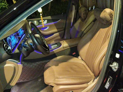 Mercedes-Benz E-Class 2023, 22300 км, за 306078.57 CNY - фото 16