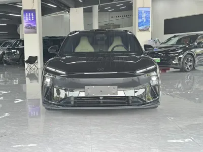 Nio ET5T · 2025 год