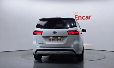 Kia Canival 2017, 199321 км, за 6900000 KRW - фото 4