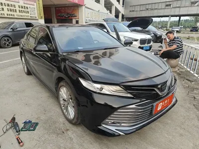 Toyota Camry 2020, 47000 км, за 102800 CNY