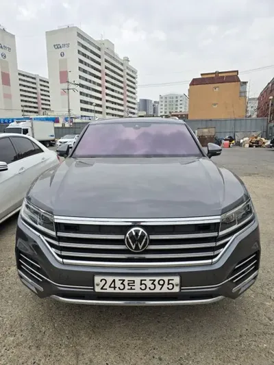 Volkswagen Touareg 2021, 97600 км, за 39500000 KRW