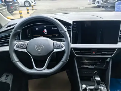 Volkswagen Tiguan L 2024, 23000 км, за 109900 CNY