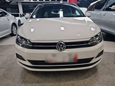 Volkswagen Polo 2020, 61400 км, за 46000 CNY