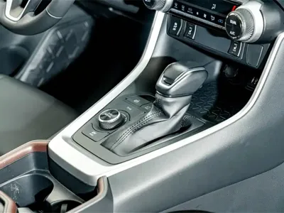 Toyota RAV4 2021, 15800 км, за 120000 CNY - фото 19