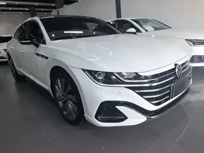 Volkswagen CC 2022, 69600 км, за 120300 CNY