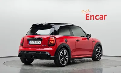 MINI Cooper 2024, 60475 км, за 28500000 KRW