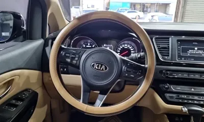 Kia Canival 2017, 141112 км, за 9900000 KRW - фото 17
