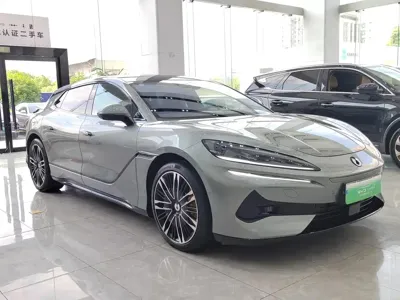 Denza Denza Z9GT 2025, 12000 км, за 242800 CNY
