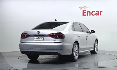 Volkswagen Passat 2018, 66938 км, за 10300000 KRW