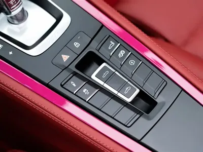 Porsche 718 2024, 7000 км, за 559800 CNY - фото 23
