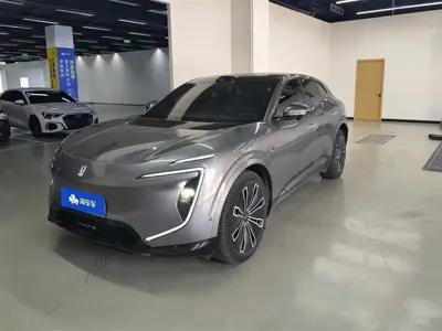Avatr Avatr 07 · 2025 год