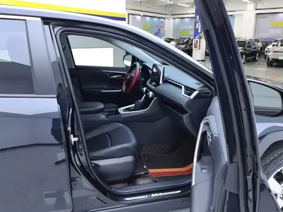 Toyota RAV4 2023, 51600 км, за 108800 CNY - фото 8