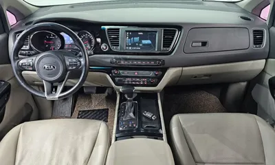 Kia Canival 2018, 185023 км, за 9600000 KRW - фото 7