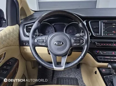 Kia Canival 2017, 186458 км, за 13500000 KRW - фото 13