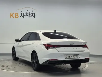 Hyundai Avante 2023, 42000 км, за 13600000 KRW