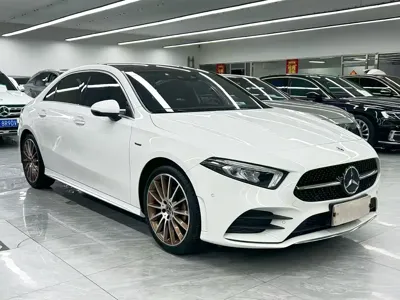 Mercedes-Benz A-Class 2019, 60000 км, за 90800 CNY