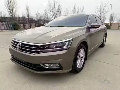 Volkswagen Passat 2016, 80000 км, за 49000 CNY