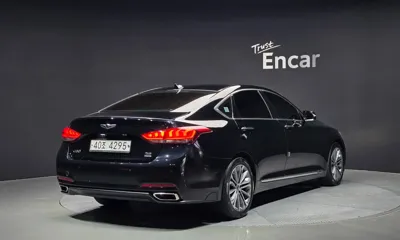 Hyundai Genesis 2015, 168964 км, за 9000000 KRW