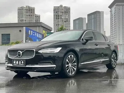Volvo S90 2024, 38000 км, за 186800 CNY - фото 1