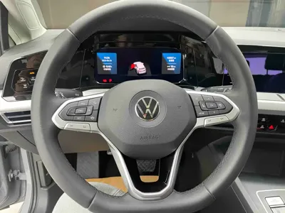 Volkswagen Golf 2022, 45000 км, за 97800 CNY